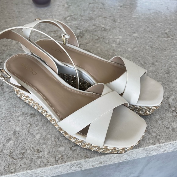 Absolutely NEW - Picture 8 of 10